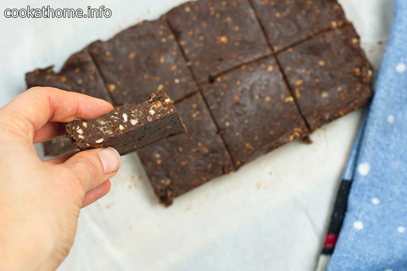 Chocolate prune bars with all healthy ingredients, using nuts and seeds for extra crunch and a rich chocolate taste. #prunes