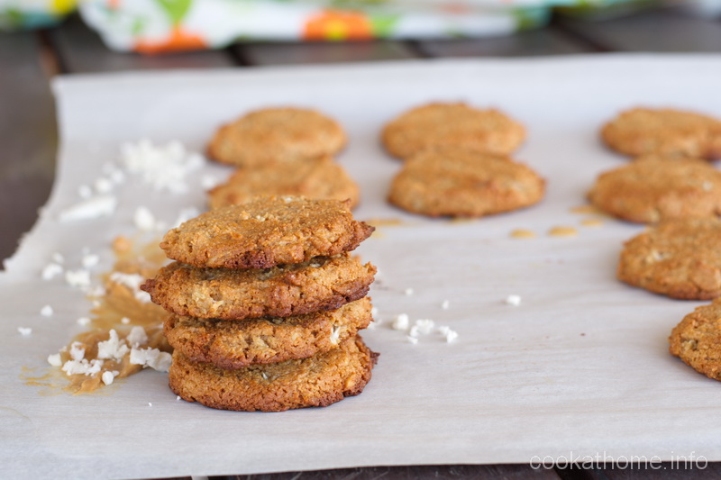 Don't knock these peanut butter cauliflower cookies until you try them - grain-free and no refined sugar ... but with cauliflower for the added crunch! #peanutbutter #cookies #cookathome #glutenfree #dairyfree