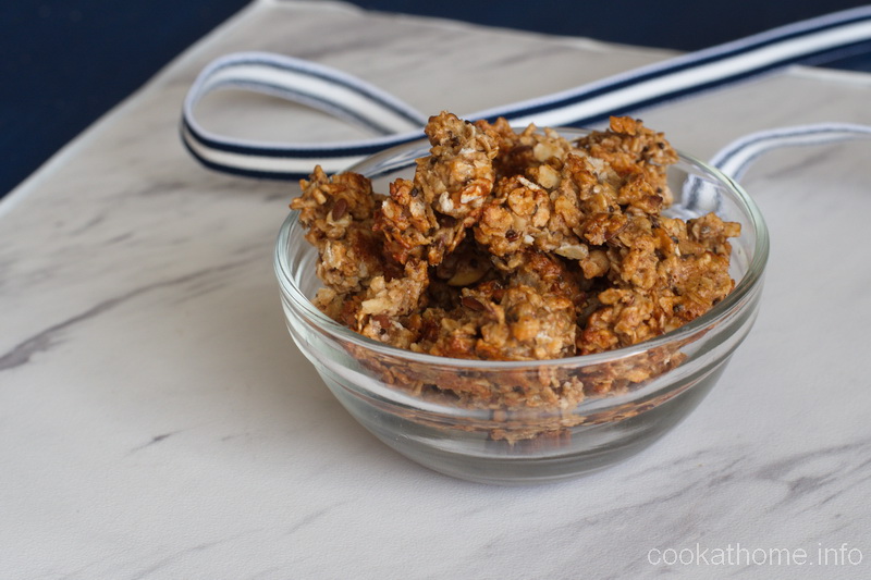The combination of peanut butter, honey, cinnamon and vanilla gives this peanut butter granola a nice sweetness, but not too much. Toasting the oats gives a great crunch! #granola