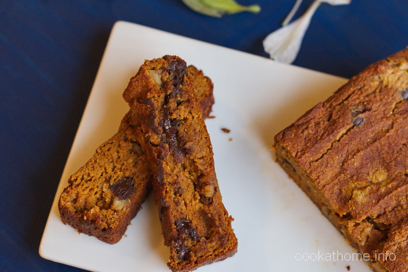 Pumpkin peanut butter bread - a yummy gluten and dairy free treat with the combination of pumpkin, peanut butter, nuts and chocolate chips. #pumpkinbread