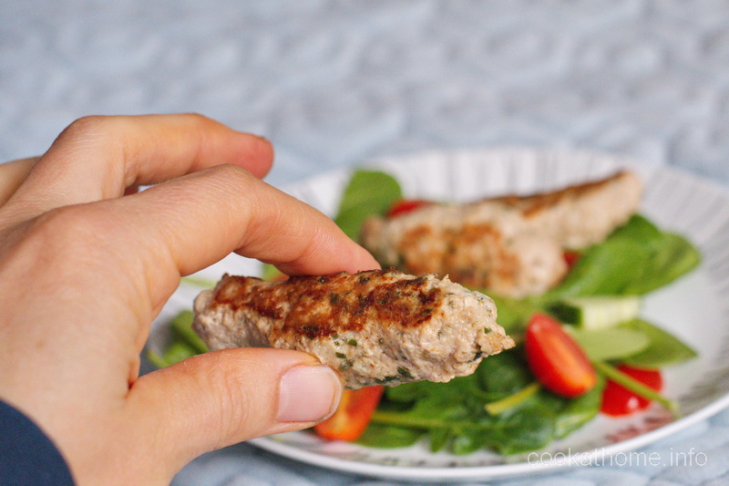 A great Middle Eastern option for an easy weeknight dinner, these turkey koftas have great flavor and so easy to make. #koftas